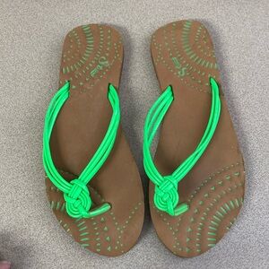 Size 6 flip flops